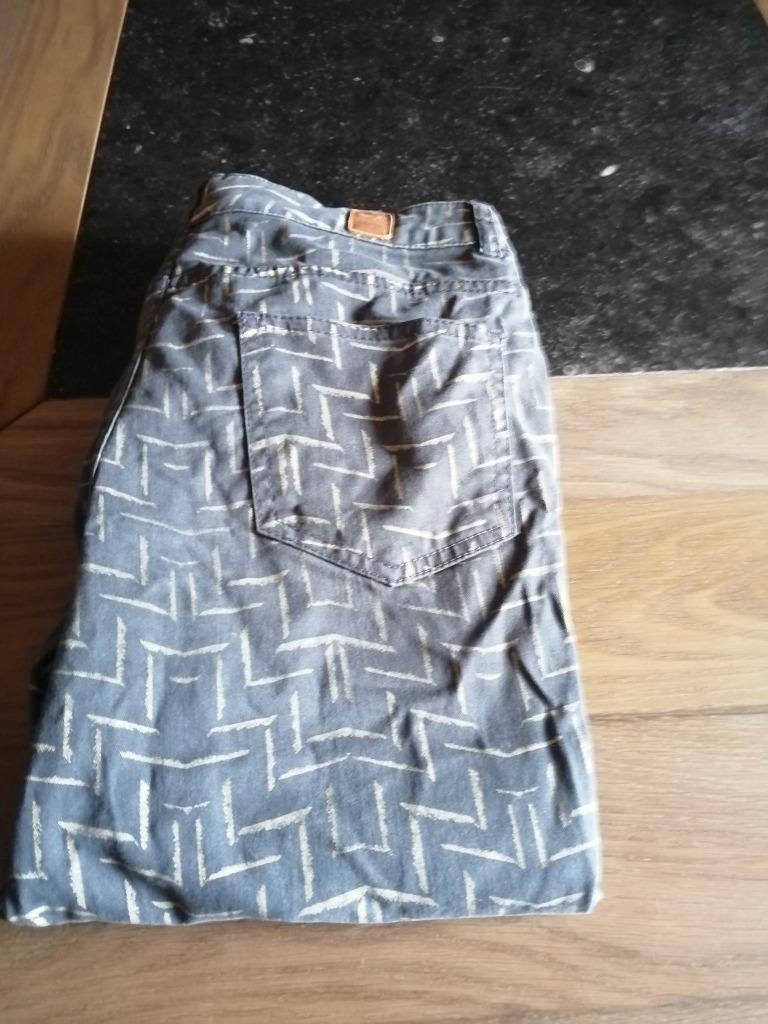 Jeansbroek merk ESSENTIEL SKINNY FIT - maat 27 / DUUR IN AAN, Essentiel, Ophalen of Verzenden, Gedragen, W27 (confectie 34) of kleiner