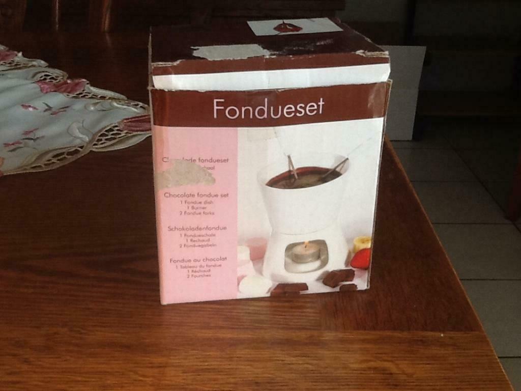 Fondueset met brander en chocoladefondue 5€ het stuk, Elektronische apparatuur, Gourmetstellen, Ophalen of Verzenden, Zo goed als nieuw