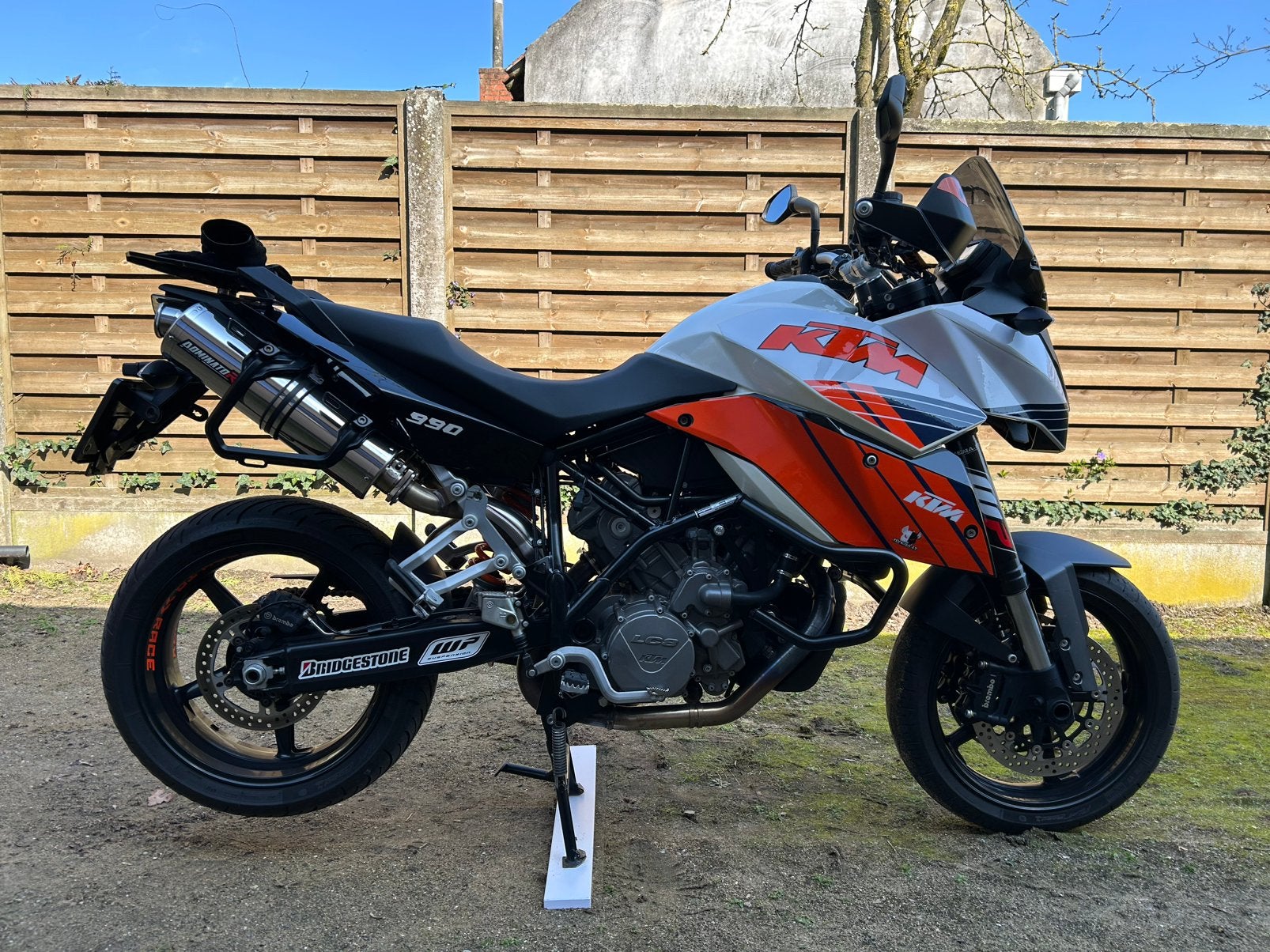 KTM 990 SMT, Motos, Motos | KTM, Particulier, SuperMoto, plus de 35 kW, 2 cylindres, Permis Moto A, ABS, Manuelle, Enlèvement