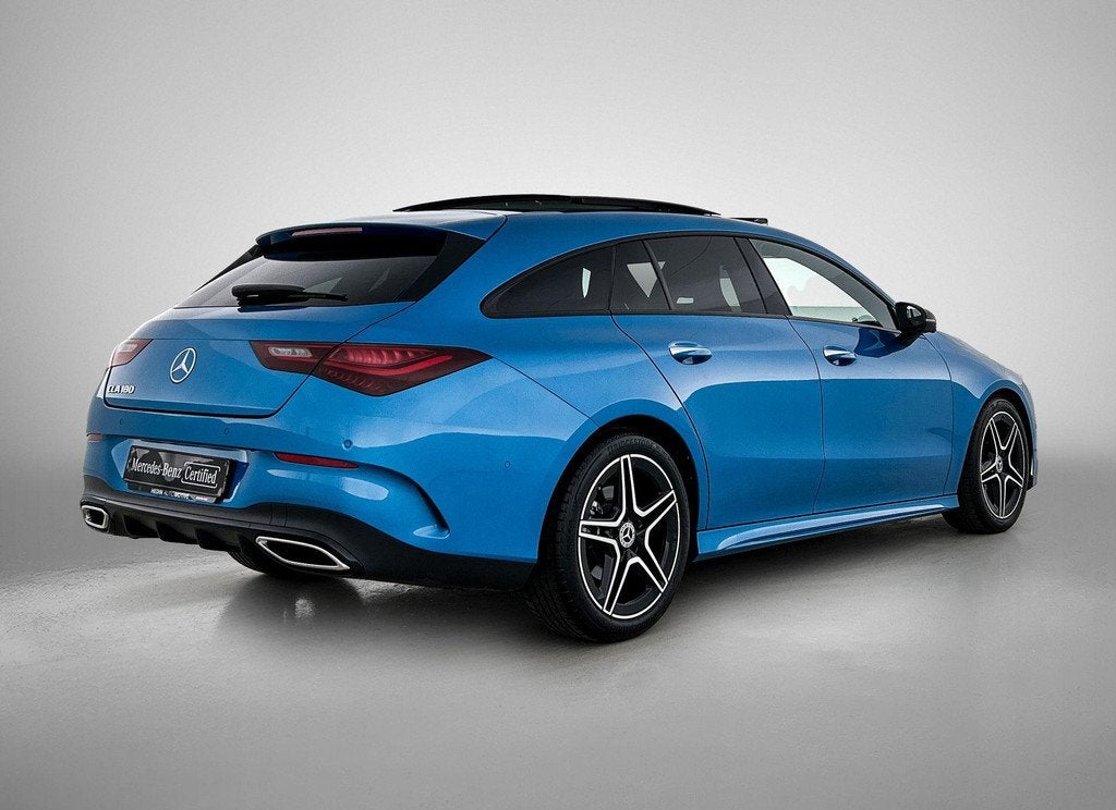 Mercedes-Benz CLA-Klasse 180 Shooting Brake AMG Line | Night, Autos, Mercedes-Benz, Achat, Chargement par induction pour smartphones