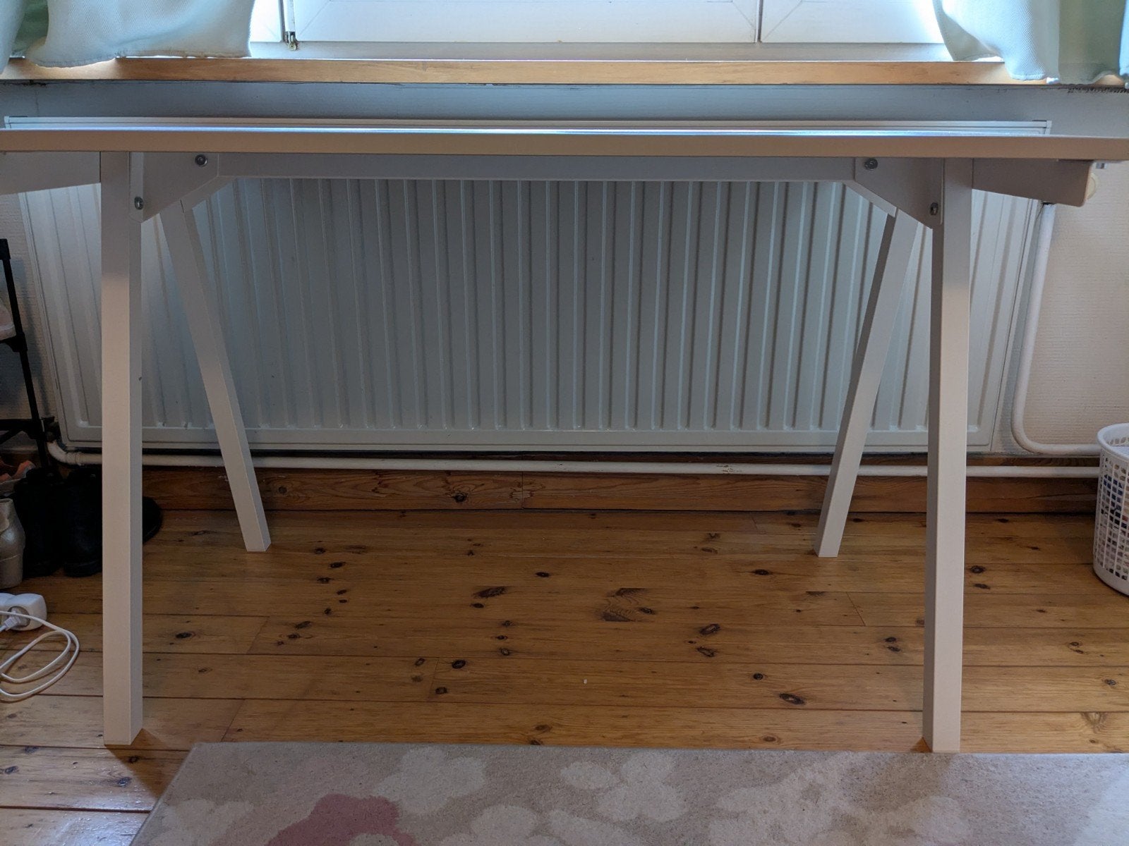 IKEA desk, 120x70cm. 75cm tall, Huis en Inrichting, Bureaus, Ophalen, Gebruikt, Scandinavisch, IKEA