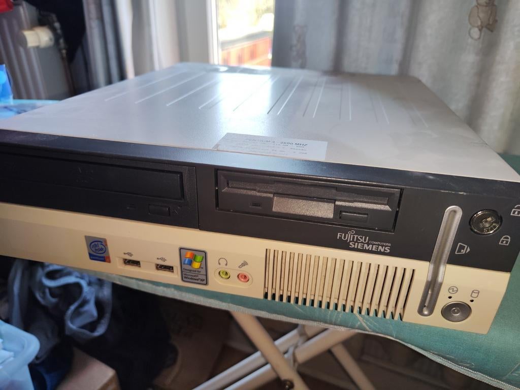 Fujitsu Siemens computers, Enlèvement