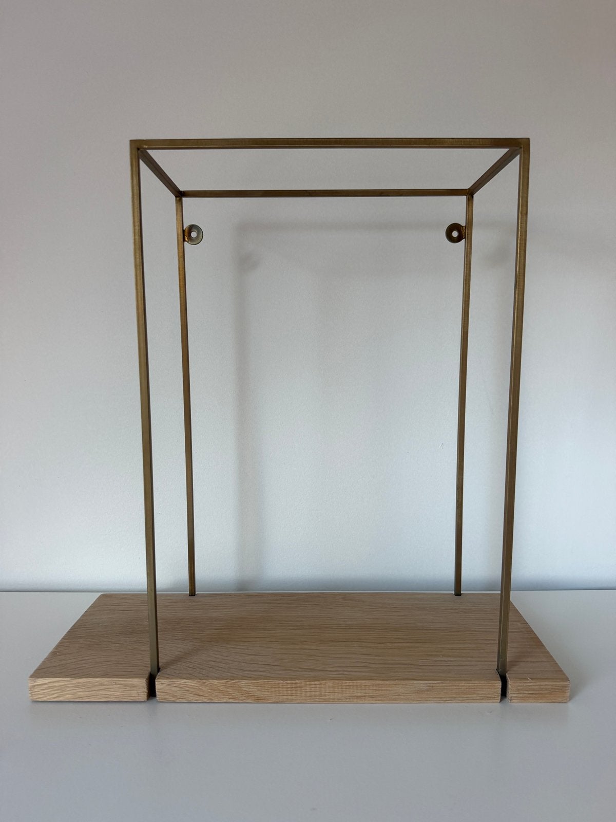 Serax wandrek / displayrek – hout & messing, Huis en Inrichting, Ophalen, Nieuw, Minder dan 150 cm, Minder dan 25 cm