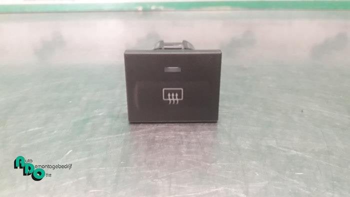 Commutateur chauffage vitre arrière d'un Ford Focus (Focus, -, 3 mois de garantie, -, -
