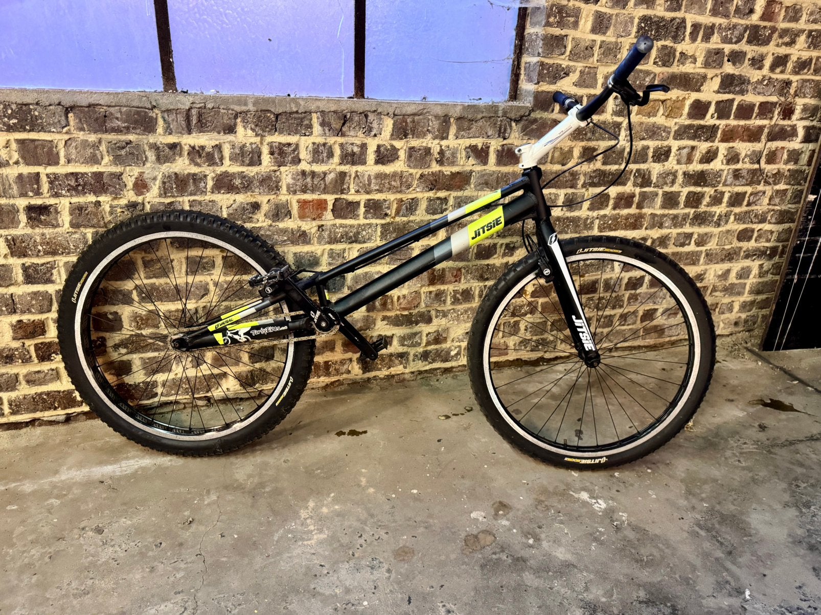 Trial Jitsie varial 26”, Fietsen en Brommers, Ophalen, Zo goed als nieuw
