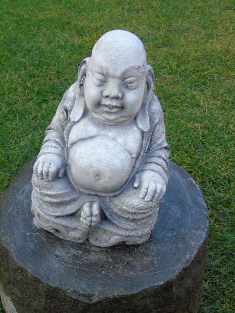 bouddha en pierre , soldé 25 = 10 euros !!!, Maison & Meubles, Enlèvement ou Envoi, 22 cm, Autres matériaux, Comme neuf