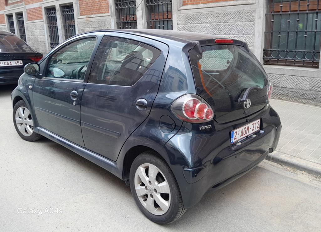Toyota aygo 2011 --157746 km, Auto's, Toyota, Blauw, Handgeschakeld, 5 deurs, Particulier