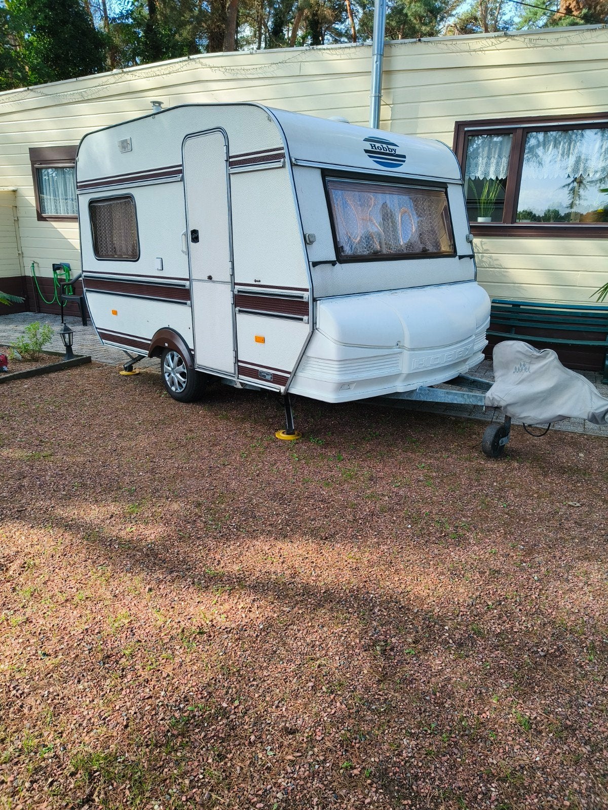vinted hobby de luxe 330 MTM 750kg, Caravans en Kamperen, Hobby, Omvormbare zithoek, Treinzit, Tot en met 3