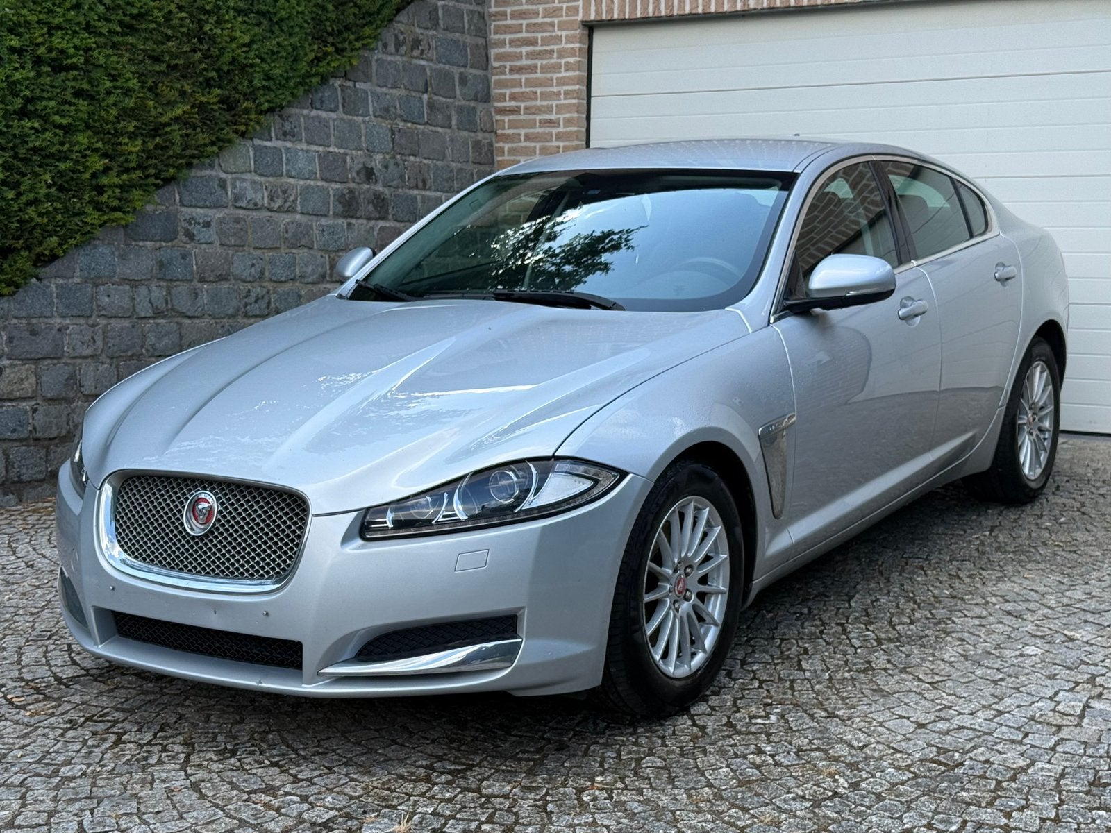 Jaguar XF | 2.0 Benzine | 1 Eigenaar | Jaguar Onderhouden, Automaat, XF, Zilver of Grijs, 2000 cc
