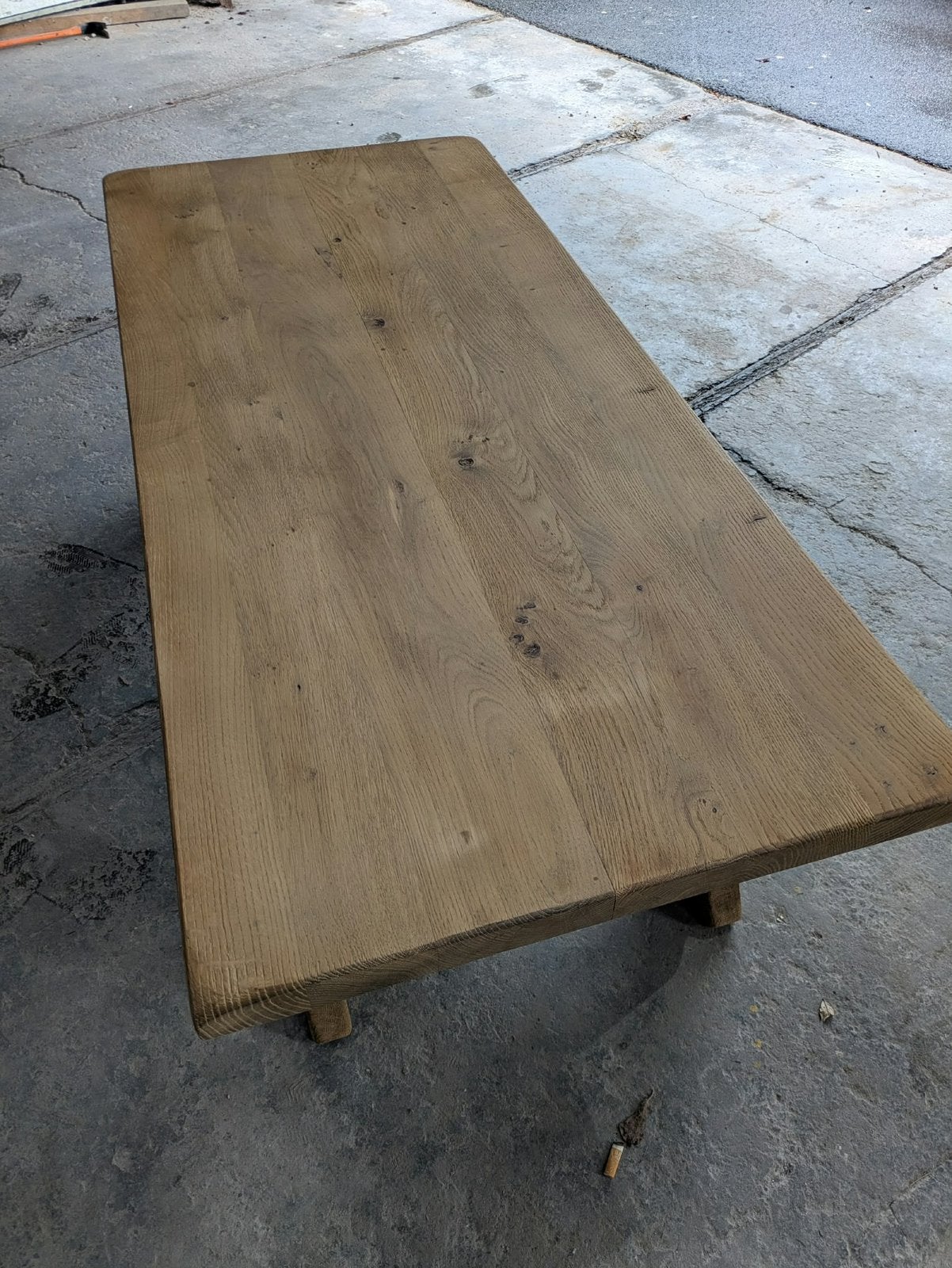 Vol eiken salontafel 135cm lang 60 cm breed 45 cm hoog, Enlèvement, Comme neuf