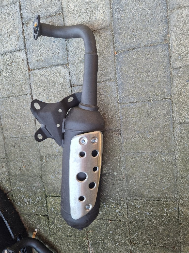 2 uitlaten keeway,cpi,generic,,, 2takt, Ophalen of Verzenden, Nieuw, Keeway