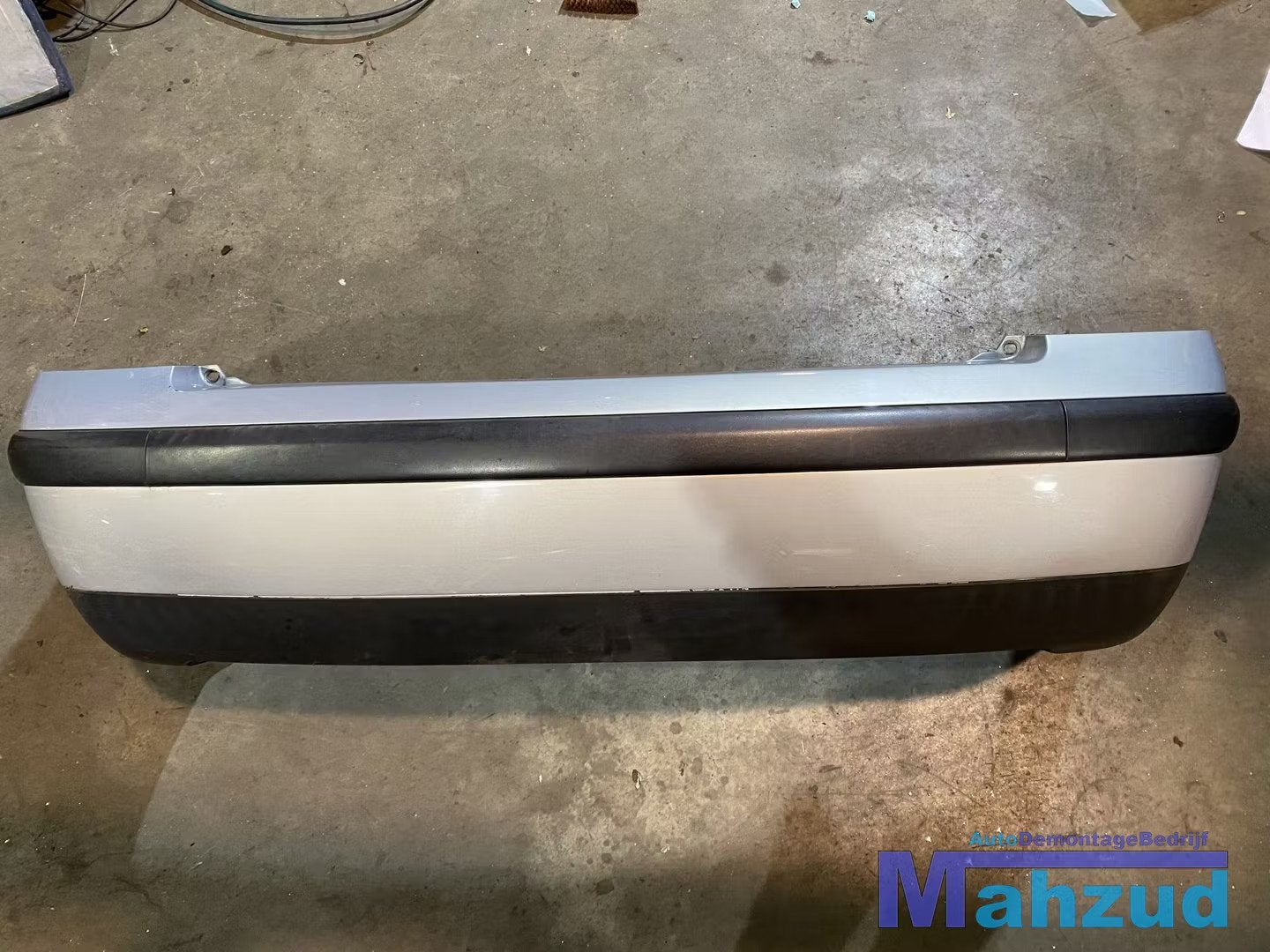 VW Passat 3B2 sedan grijs zilver LB7Z Achterbumper 1996-2001, Gebruikt, Volkswagen, Volkswagen AG, Vw@volkswagen.de