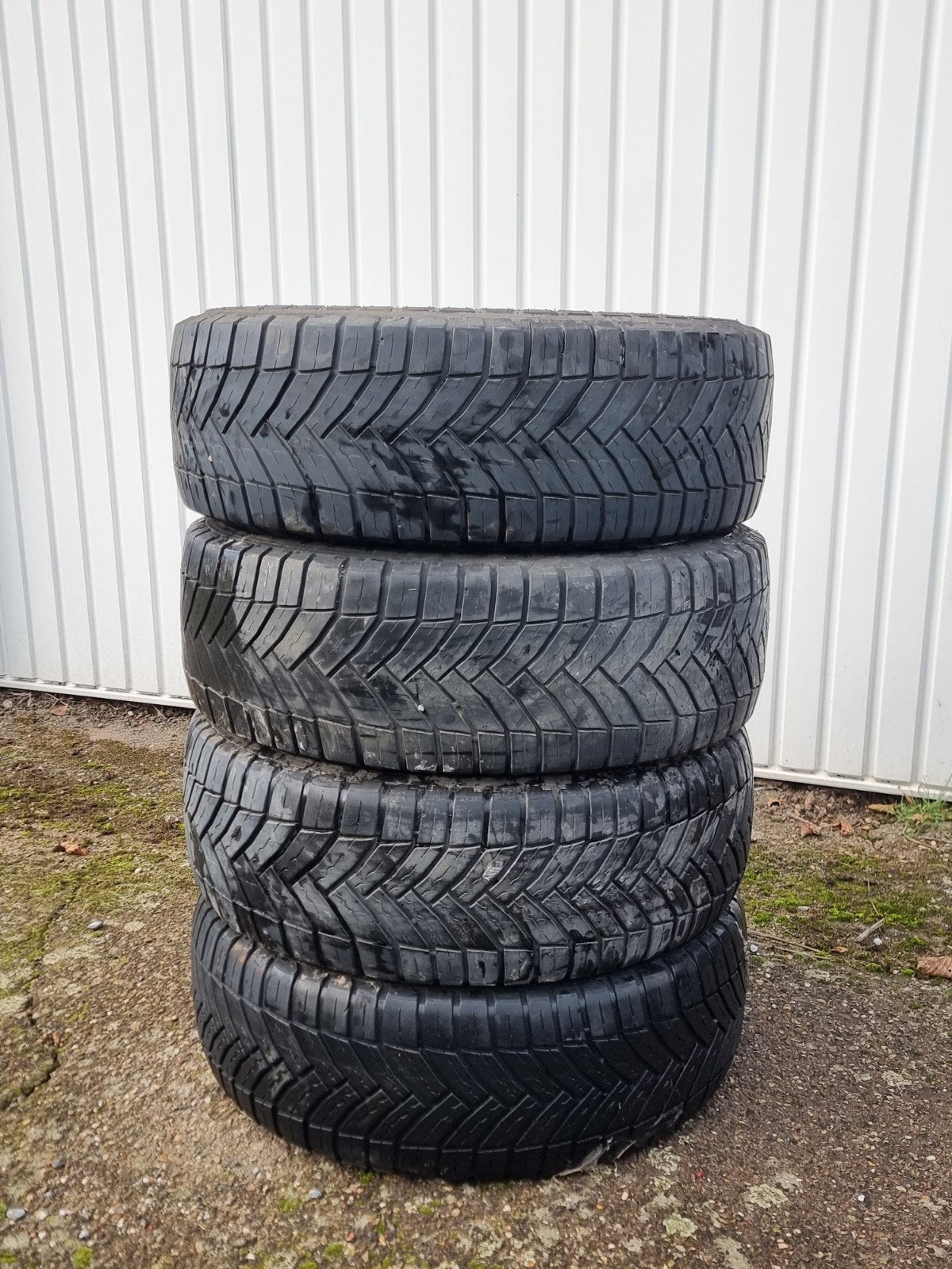 4 bons pneus Michelin 225/55 r17c toutes saisons, Autos : Pièces & Accessoires, 4 Saisons, Enlèvement ou Envoi, Véhicule de tourisme