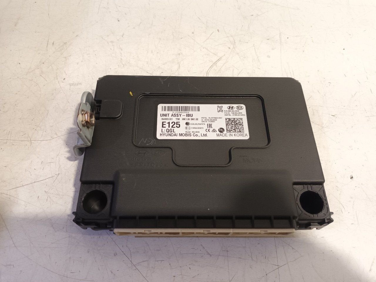 Computer diversen Hyundai Santa Fe, Onderdelen@venauto.nl, Van der Ven Autorecycling B.V., Gebruikt, Ettenseweg 76, 4706 PB Roosendaal, The Netherlands