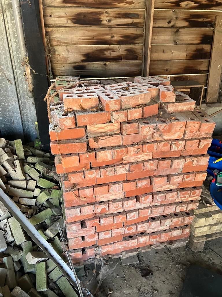 Bakstenen - 25 euro - GERESERVEERD, Doe-het-zelf en Bouw, Metselstenen, Ophalen, Gebruikt, Bakstenen