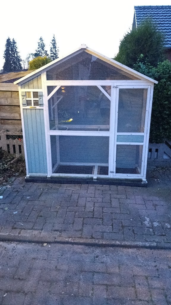 Voliere met 4 kanaries en 3 diamantduiven, Dieren en Toebehoren