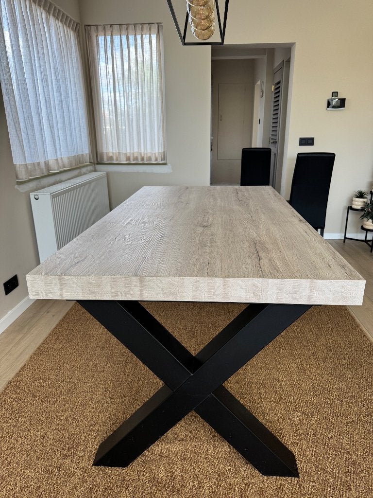 Eettafel met kruispoot voor 4 of 6 personen, Huis en Inrichting, Ophalen, Landelijk modern, 100 tot 150 cm, Zo goed als nieuw