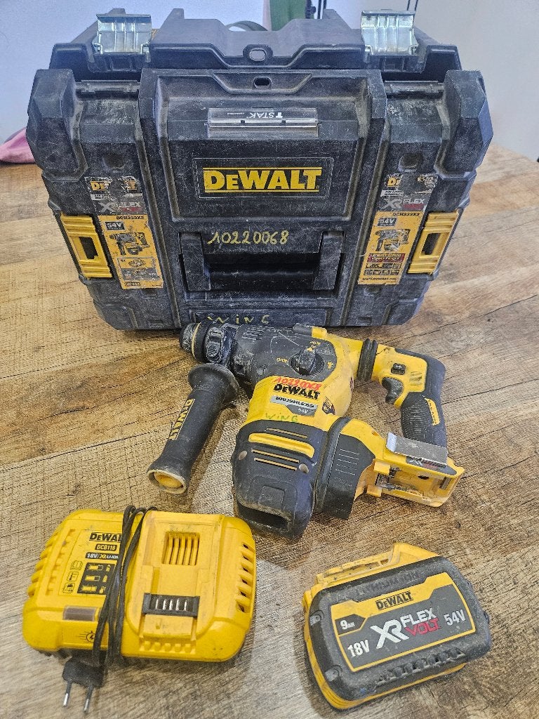 Perforateur DeWalt, Doe-het-zelf en Bouw, Gereedschap | Boormachines, Gebruikt, Boor- en/of Breekhamer, 600 watt of meer, Ophalen