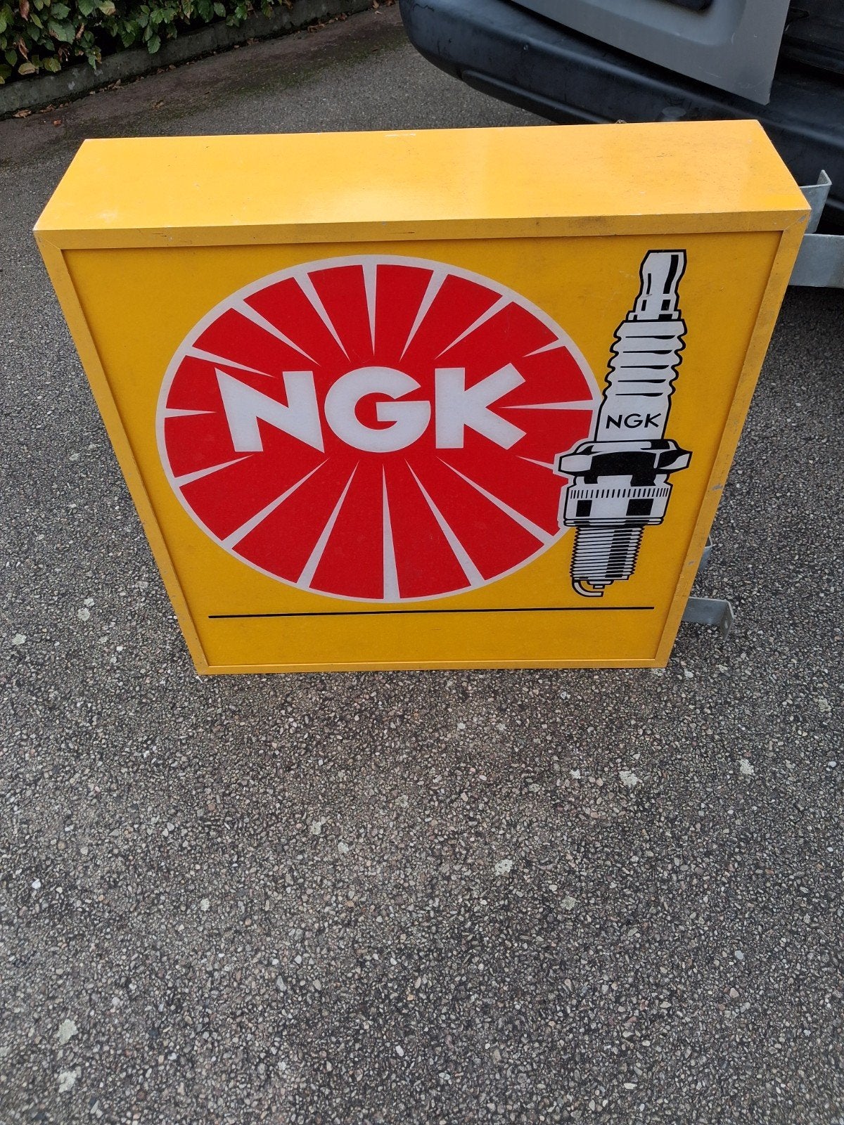 enseigne publicitaire ngk doubles face en pexi, Collections, Enlèvement