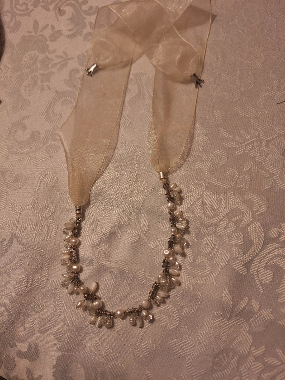 mooie ketting vb trouw met lint, Bijoux, Sacs & Beauté, Enlèvement, Comme neuf, Autres matériaux, Avec bracelets à breloques ou perles