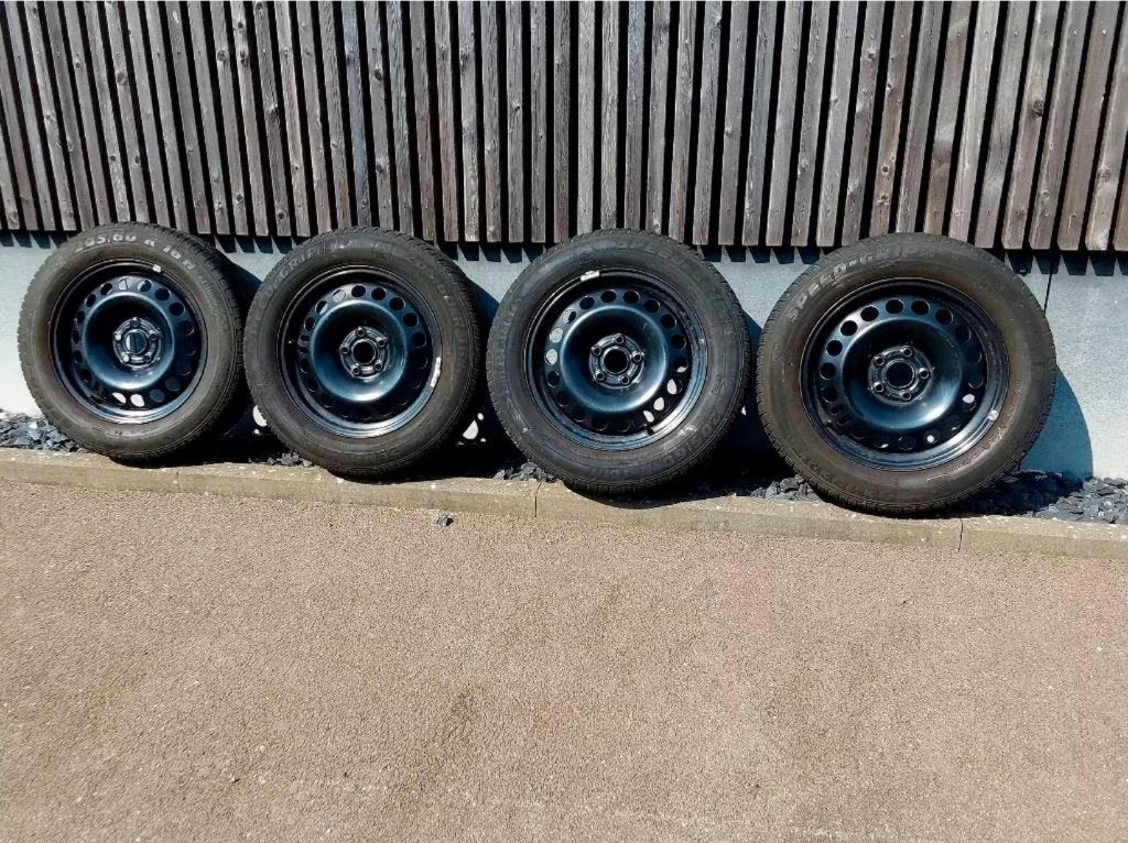 Jantes avec pneus hiver 205/60-16 pour Opel, entraxe 5x105, Autos : Pièces & Accessoires, Pneus et Jantes, Pneus hiver, 16 pouces