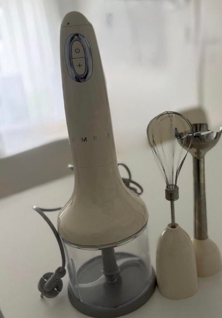 SMEG Food Processor, Ophalen, 1 tot 2 liter, 3 snelheden of meer, Zo goed als nieuw