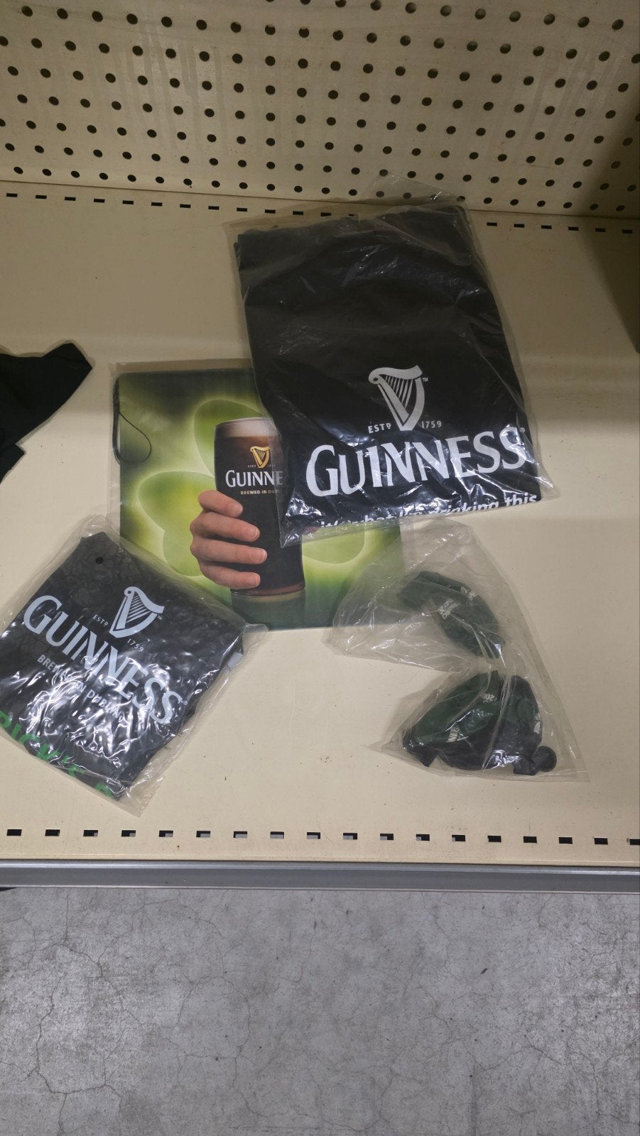 Lot Guinness, Enlèvement