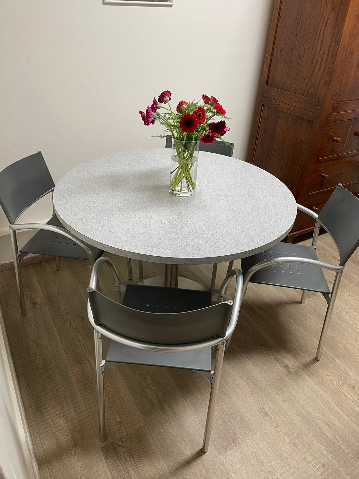 Ronde eettafel 1,10 m, Ophalen, Zo goed als nieuw