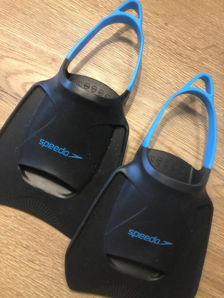 korte zwemvliezen Speedo 42-45, Ophalen of Verzenden, Zo goed als nieuw, Zwem- of Duikvliezen