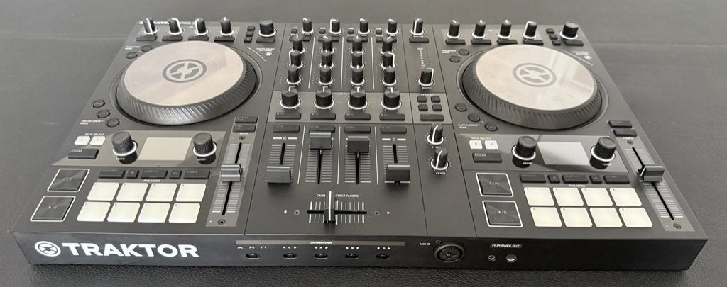 Traktor S4 MK3 DJ-mixer, Diensten en Vakmensen, Muzikanten, Artiesten en Dj's, DJ