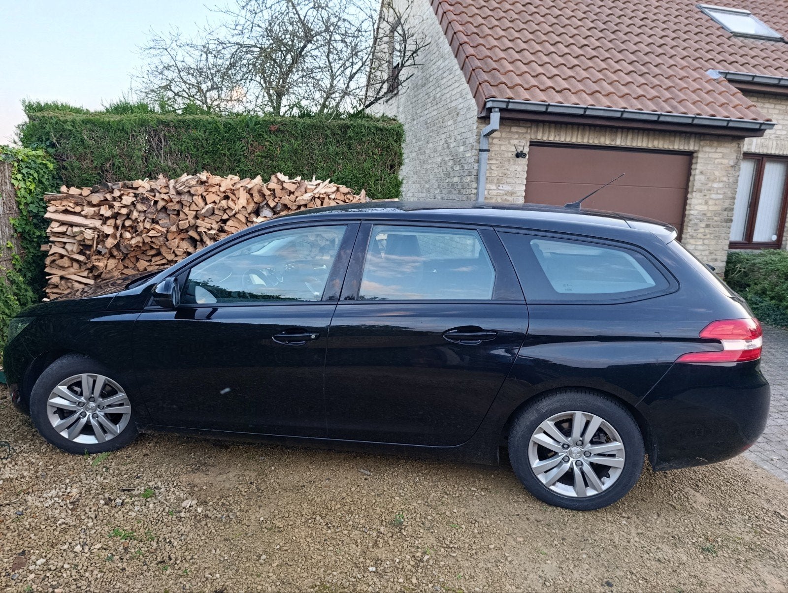 Peugeot 308 SW active 1,6 blue Hdi 115 pk, Auto's, Voorwielaandrijving, Euro 6, 4 cilinders, Zwart