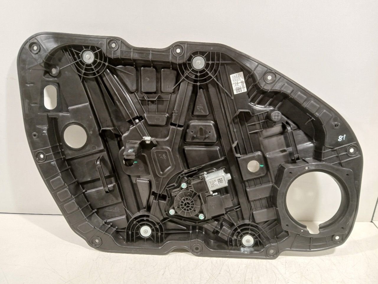 Raammechaniek elektrisch links voor Kia Optima, Onderdelen@venauto.nl, Van der Ven Autorecycling B.V., Ettenseweg 76, 4706 PB Roosendaal, The Netherlands