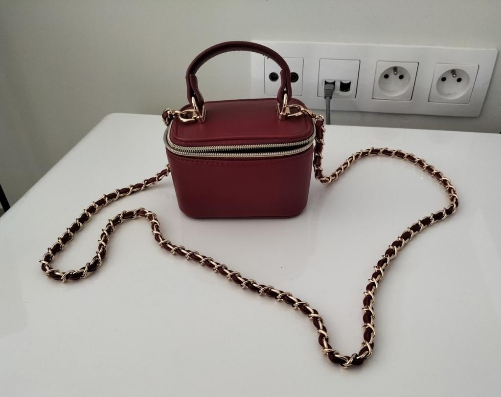 tas mini crossbody wijnrood Louenhide, Ophalen of Verzenden, Zo goed als nieuw, Rood, Schoudertasje