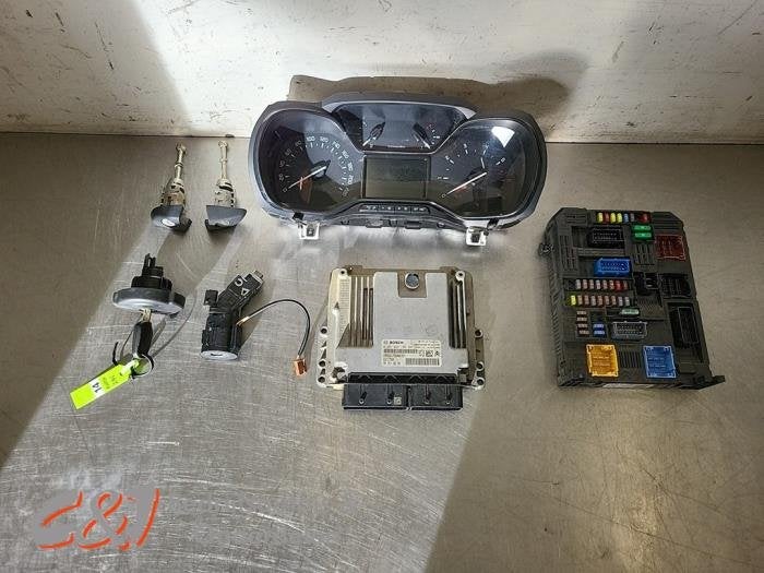 Serrure de contact + ordinateur d'un Citroen Berlingo, -, 3 mois de garantie, Utilisé, -