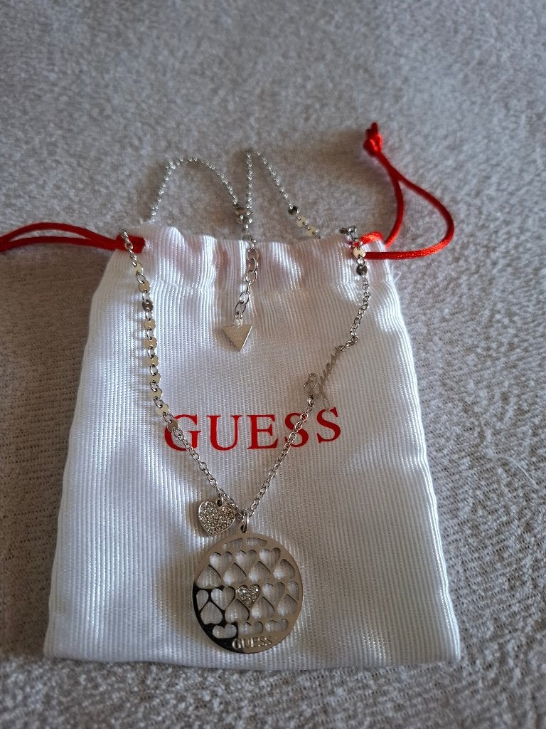 Collier en argent Guess, Avec strass, Comme neuf, Enlèvement, Argent