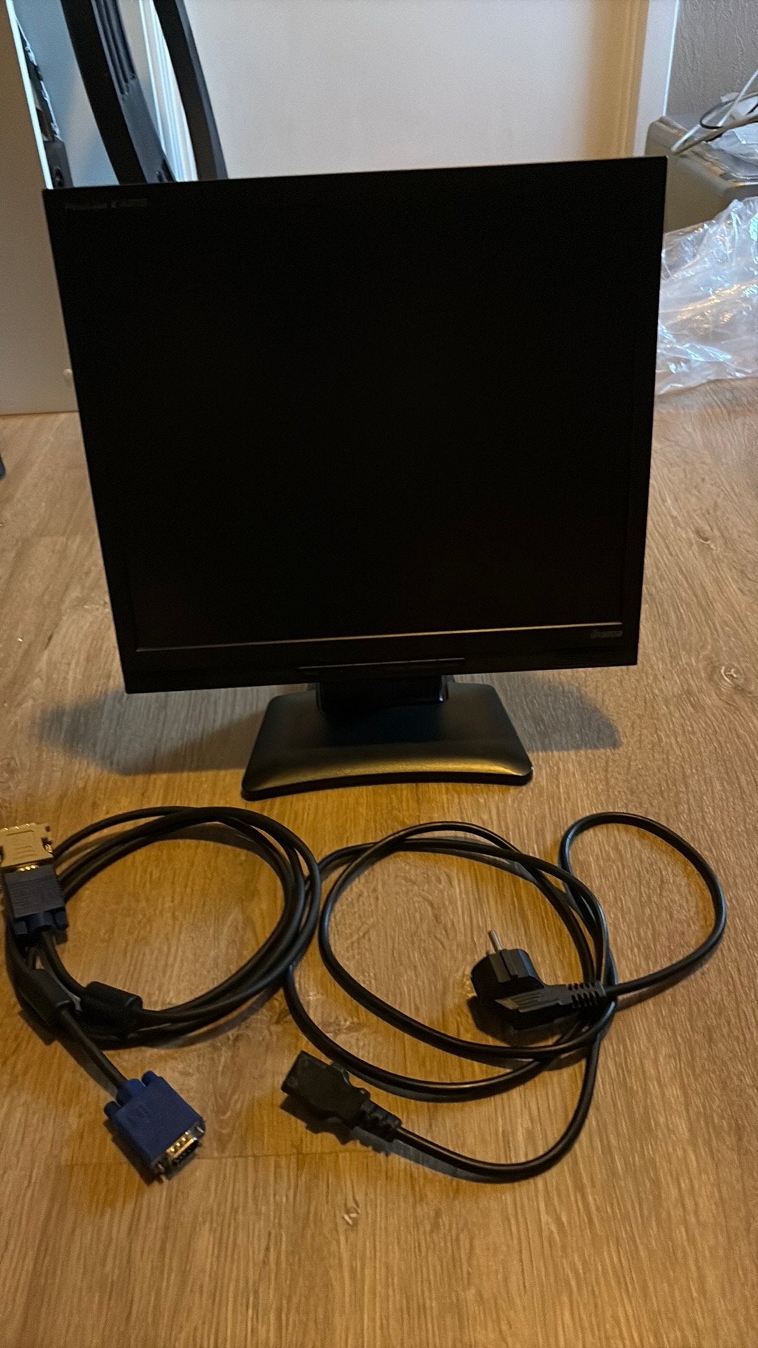 Ilyama 17’’ prolite E431S, Computers en Software, Monitoren, Ophalen of Verzenden, Gebruikt, DVI