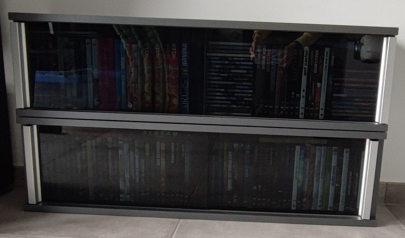 Meuble de rangement (2 pièces) pour DVD/CD/livres avec porte, Maison & Meubles, Enlèvement, Utilisé