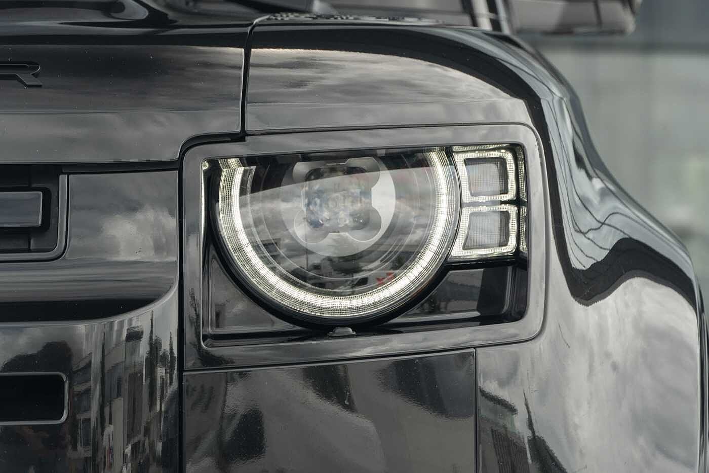 Land Rover Defender D250 X-Dynamic 22' Wheels 360 Camera M, Auto's, Land Rover, Automaat, Leder, 5 deurs, 200 g/km