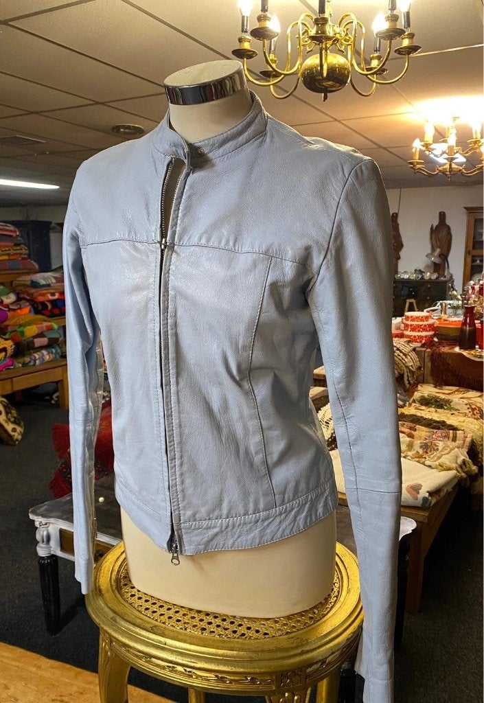 Mooi lederen dames jas in lichtblauw mt M, Blauw, Vero Moda, Maat 42/44 (L), Ophalen of Verzenden