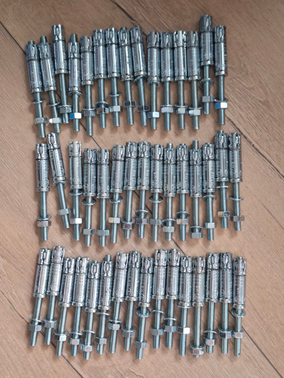 46 chevilles à expansion, Enlèvement ou Envoi, Chevilles