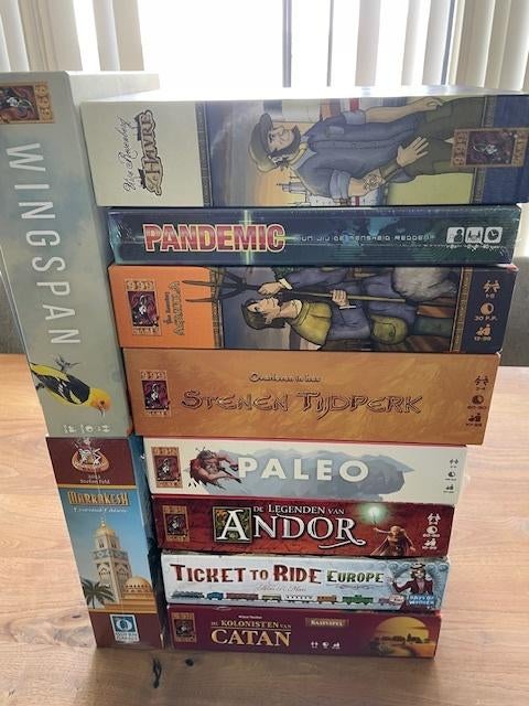 Nederlandstalige topspellen 999, Queen, Days of Wonder, Enlèvement ou Envoi, Comme neuf