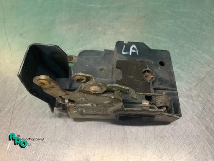 Serrure portière mécanique 4portes arrière gauche d'un BM, -, 3 mois de garantie, Utilisé, -