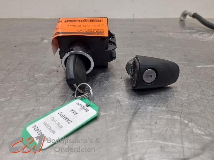 Kontaktslot + Sleutel van een Mercedes Vito, Gebruikt, -, Ophalen of Verzenden, -