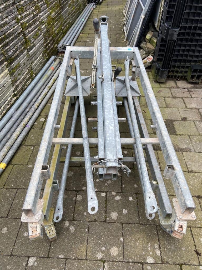 2 lève-bras électriques Muba Etramo pour piscine 600 kg 276, Enlèvement
