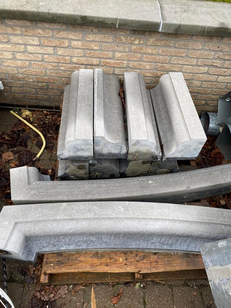 Blauwsteen voordeur, Ophalen