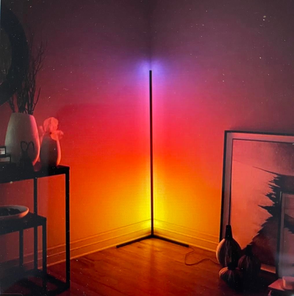 Moderne LED Vloerlamp/Hoeklamp met afstandsbediening, Maison & Meubles, Lampes | Lampadaires, Comme neuf, Enlèvement