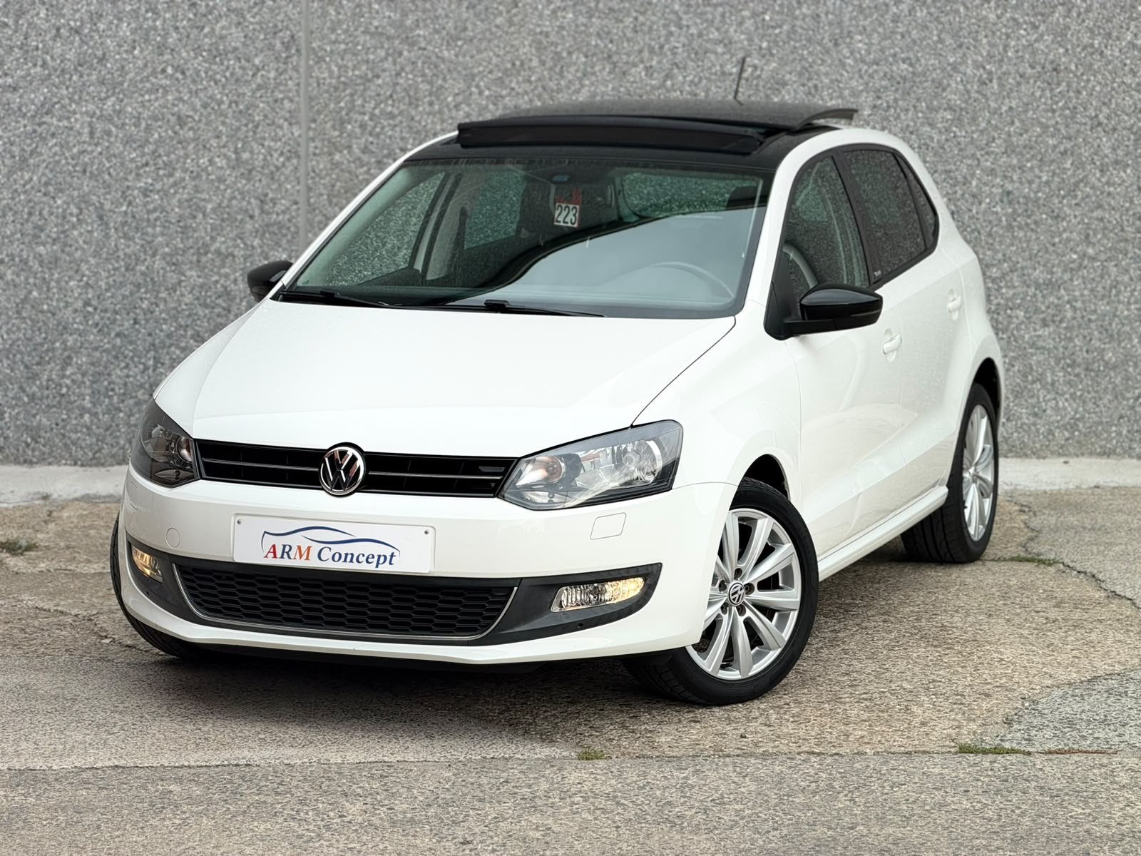 Volkswagen Polo 1.2 Essence Toit pano/CarPlay/garantie 1 an, Autos, Achat, Entreprise, Boîte manuelle, 5 portes