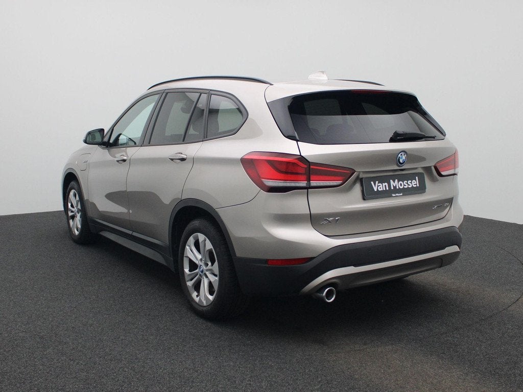 BMW X1 xDrive25e (162 kW) NAVI | CAMERA | ECC, Stof, 750 kg, 1820 kg, Plug-in hybride