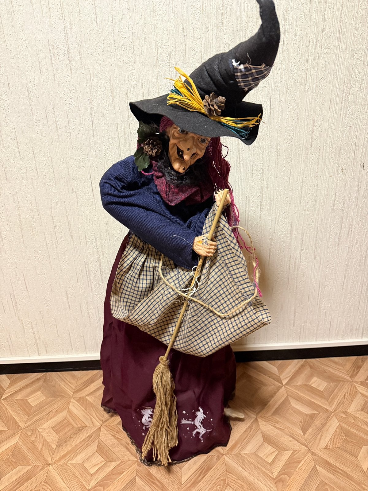 Sorcière pour Halloween, Enlèvement, Comme neuf