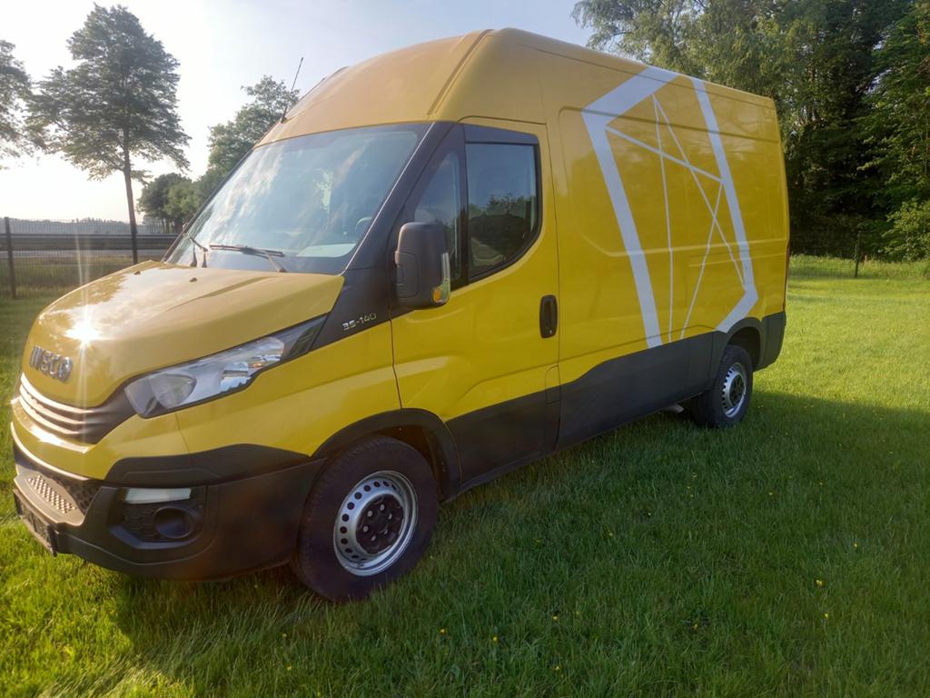 Iveco  bestelwagen bj 2019, Auto's, Bestelwagens en Lichte vracht, Particulier, ABS, Airconditioning, Radio, Trekhaak, Iveco, Diesel
